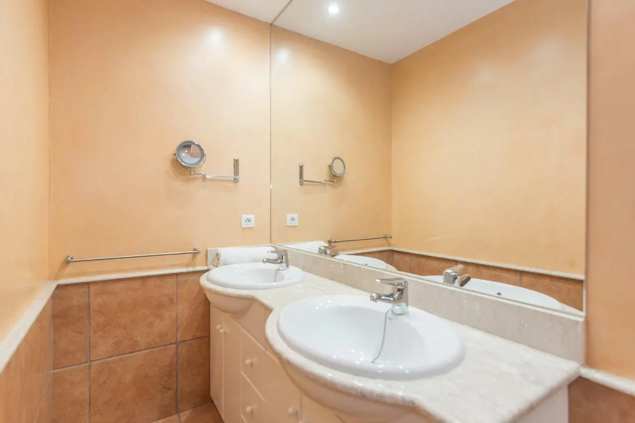 Homeholidaysrentals Escapade Pineda de Mar Apartment