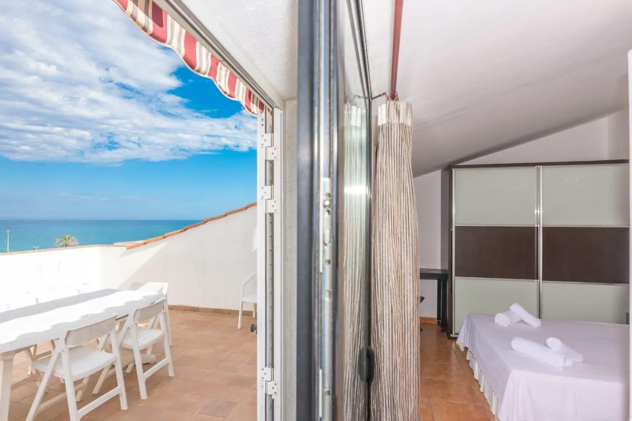 Homeholidaysrentals Escapade Pineda de Mar Apartment