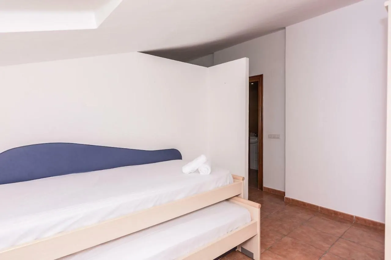 Homeholidaysrentals Escapade Pineda de Mar 0*,